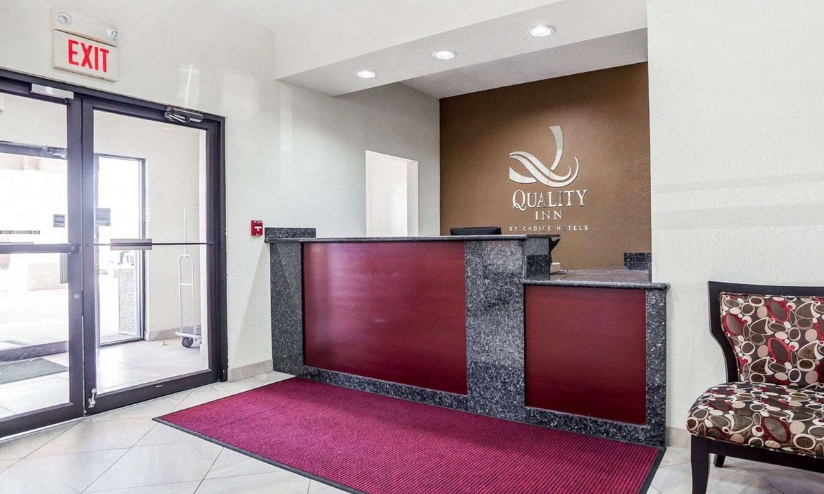 Altoona Hotel | Quality Inn & Suites Altoona - Des Moines