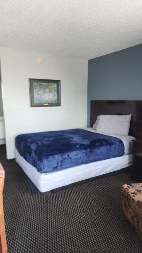 Amarillo Apartment | Queen Bed Hotel Room 234