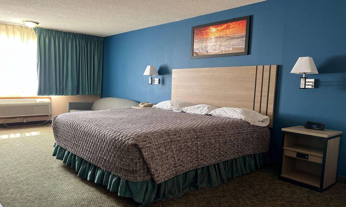 Marysville Apartment | Queen Bed|Smoking|Marysville