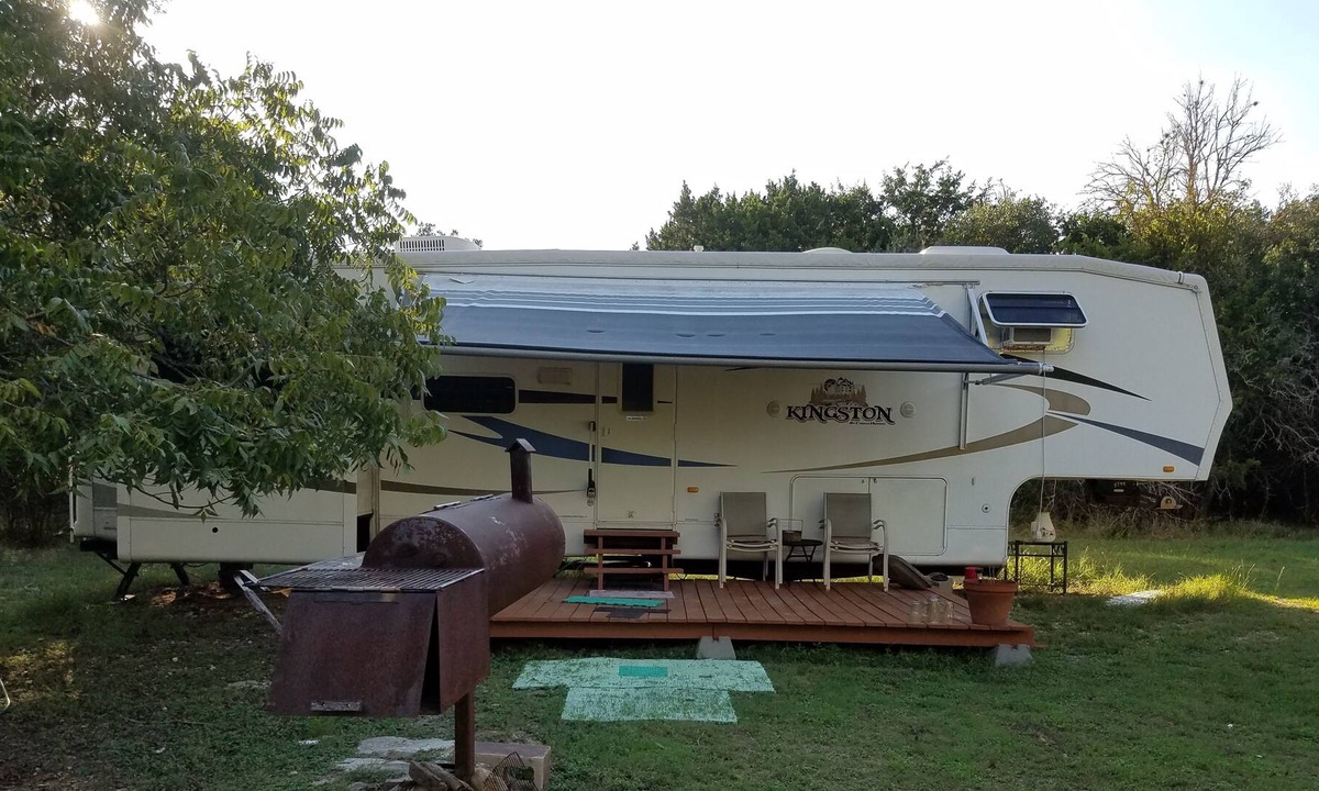 Pipe Creek House | Quiet roomy 5th wheel RV nestled on 5 acres of the Texas hill country.
