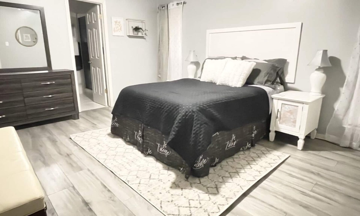Medical Center District Condo | Quiet, spacious centrally-located condo in gated community