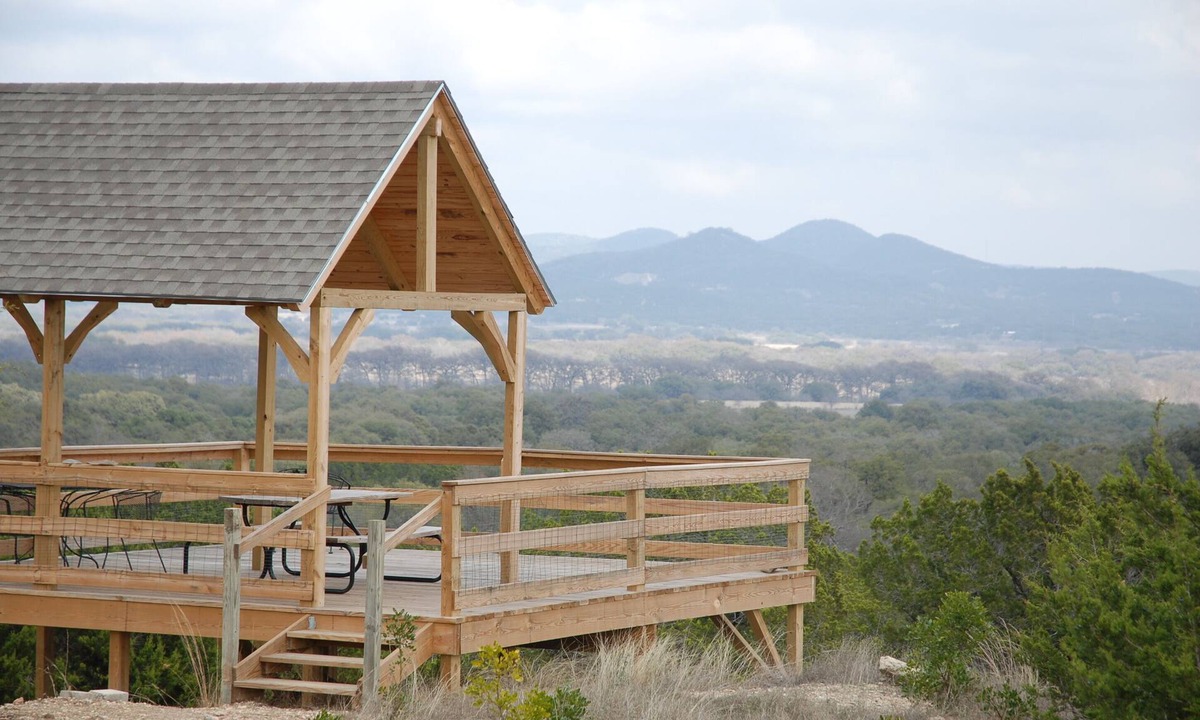 Utopia Cabin | Quiet Utopia Retreat: Deck & Hill Country Views