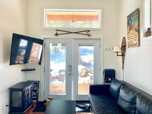 Idaho Springs House | Railway Cabin at Base Camp