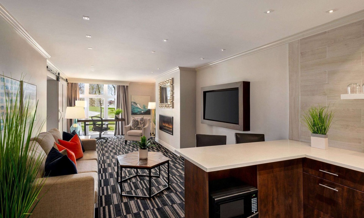 Cornwall Hotel | Ramada by Wyndham Cornwall