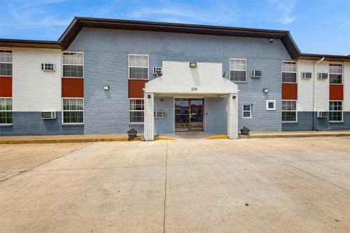 Olathe Hotel | Red Lion Inn & Suites Olathe Kansas City