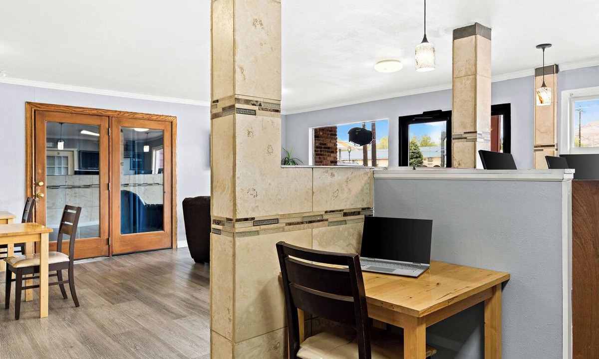 Yakima Hotel | Red Lion Inn & Suites Yakima