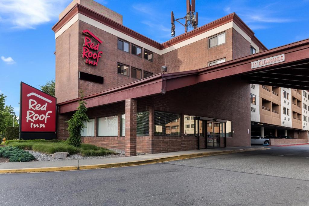 SeaTac Hotel | Red Roof Inn Seattle Airport - SEATAC