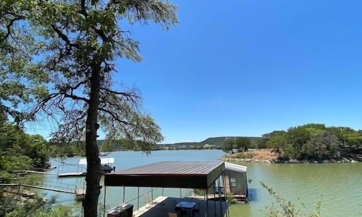 Palo Pinto House | Reel Life Rentals - The Crappie House Getaway- Mins from Palo Pinto Mts State Pk