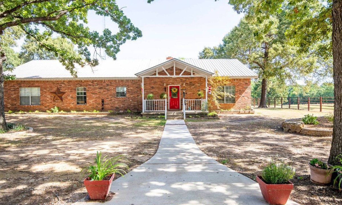 Brookston Cabin | Relax and enjoy the peace & quiet at this spacious ranch