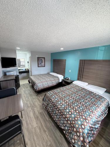 Bryan Hotel | Relax Inn Bryan College Station