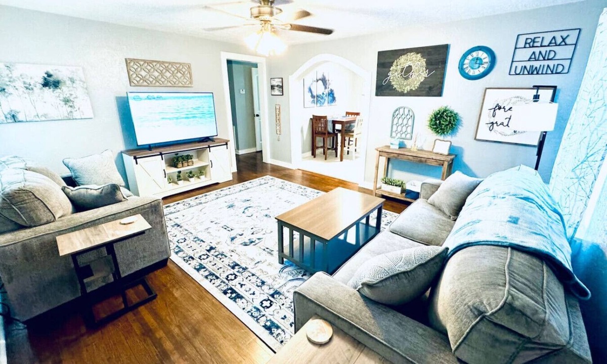 Nederland House | Relax & Unwind in 2BR 1BA Home in Quiet Neighborhood