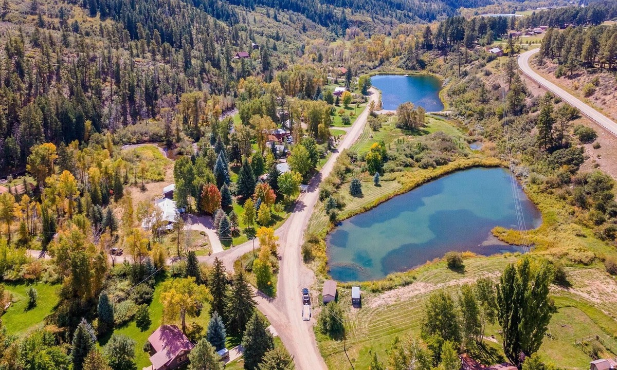 Durango Condo | Relaxing River Front Retreat - Lakes too! Studio Condo with Kitchen