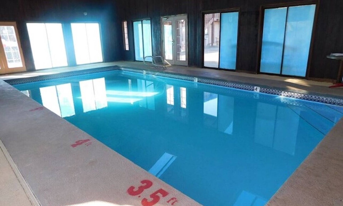 Packwood Hotel | Relaxing Room w/Free Parking & Pool - Packwood Lake Trailhead - 5.8 miles away