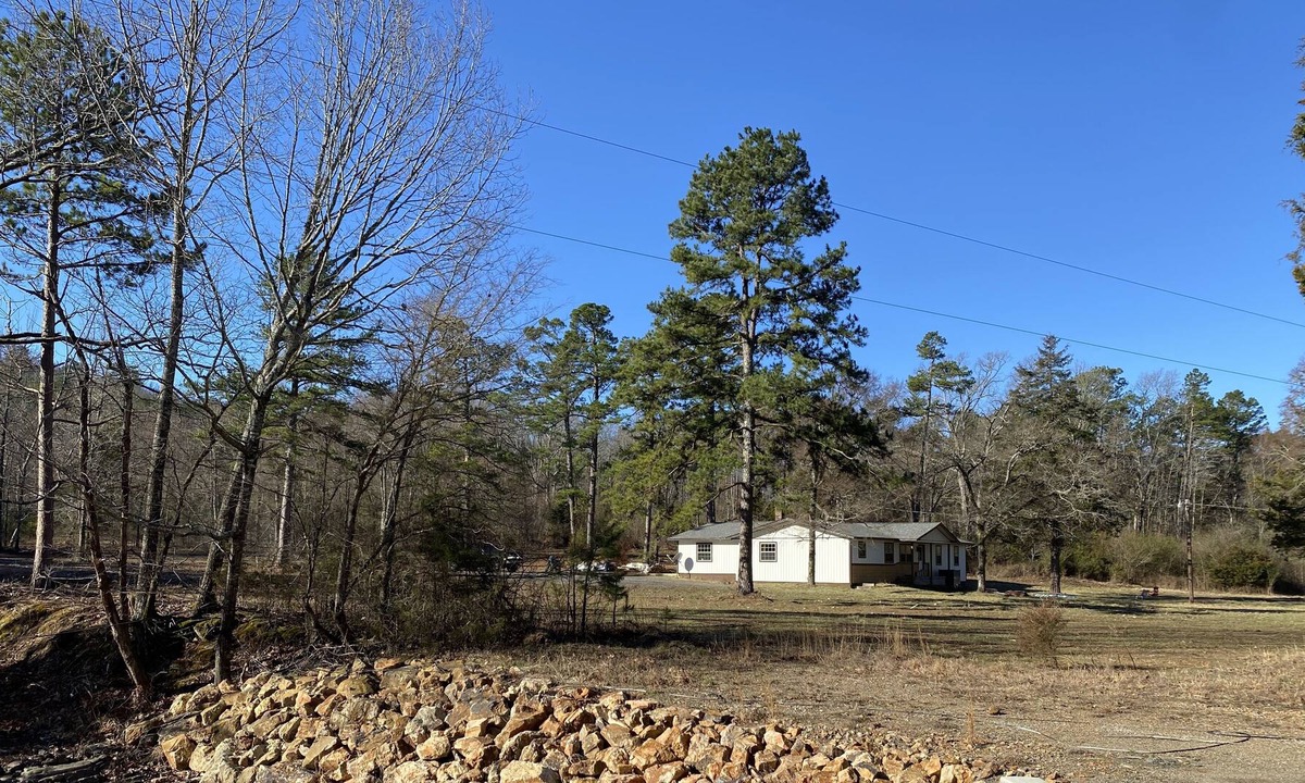 Mena House | Remodeled family cabin less than 1 mile from fire road entrance to Wolf Pen Gap