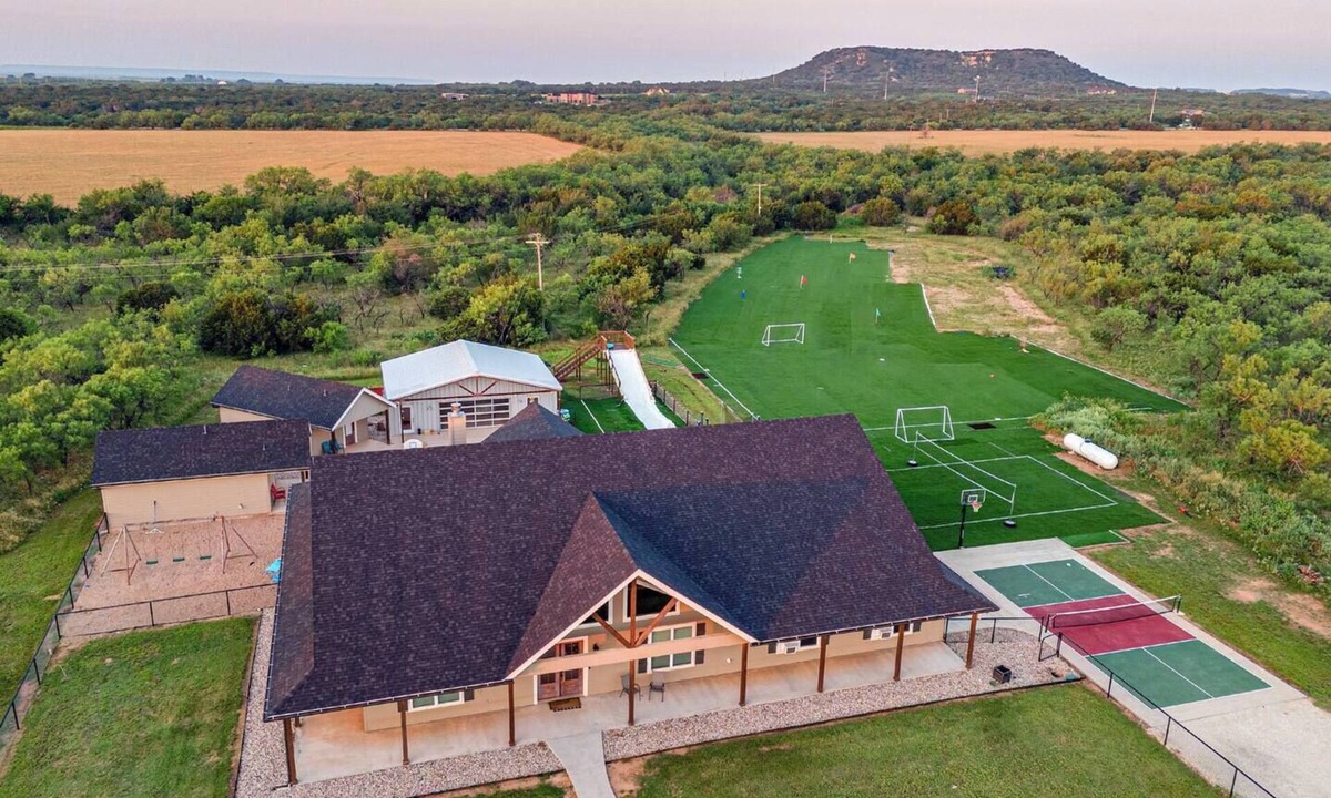 Tuscola House | Retreat Abilene | A Retreat DFW Experience
