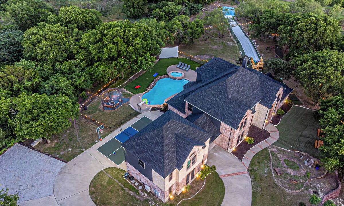 Midlothian House | Retreat Mountain Peak | A Retreat DFW Experience