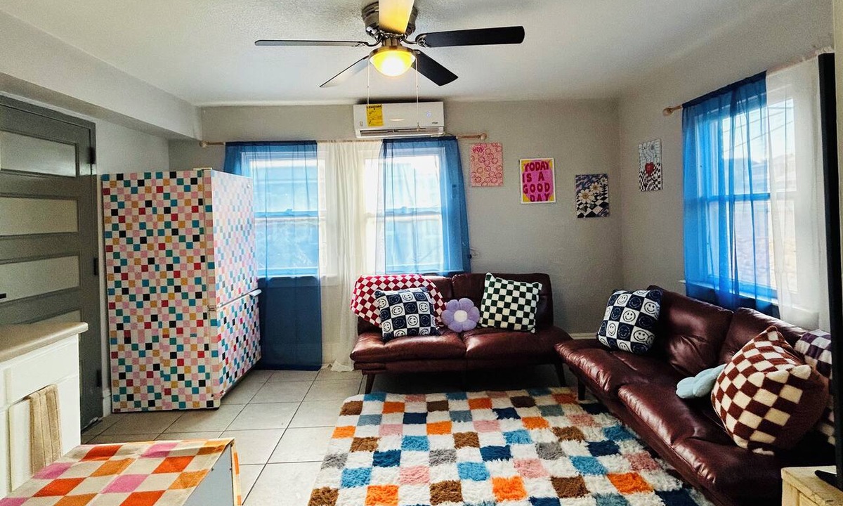 Downtown El Paso Apartment | Retro Apartment in Downtown El Paso