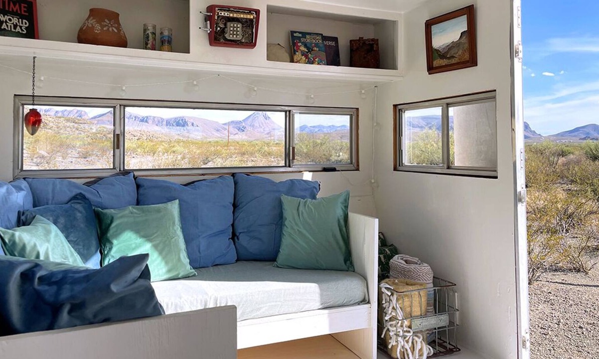 Alpine House | Retro Camper in Big Bend for Unforgettable Retreat