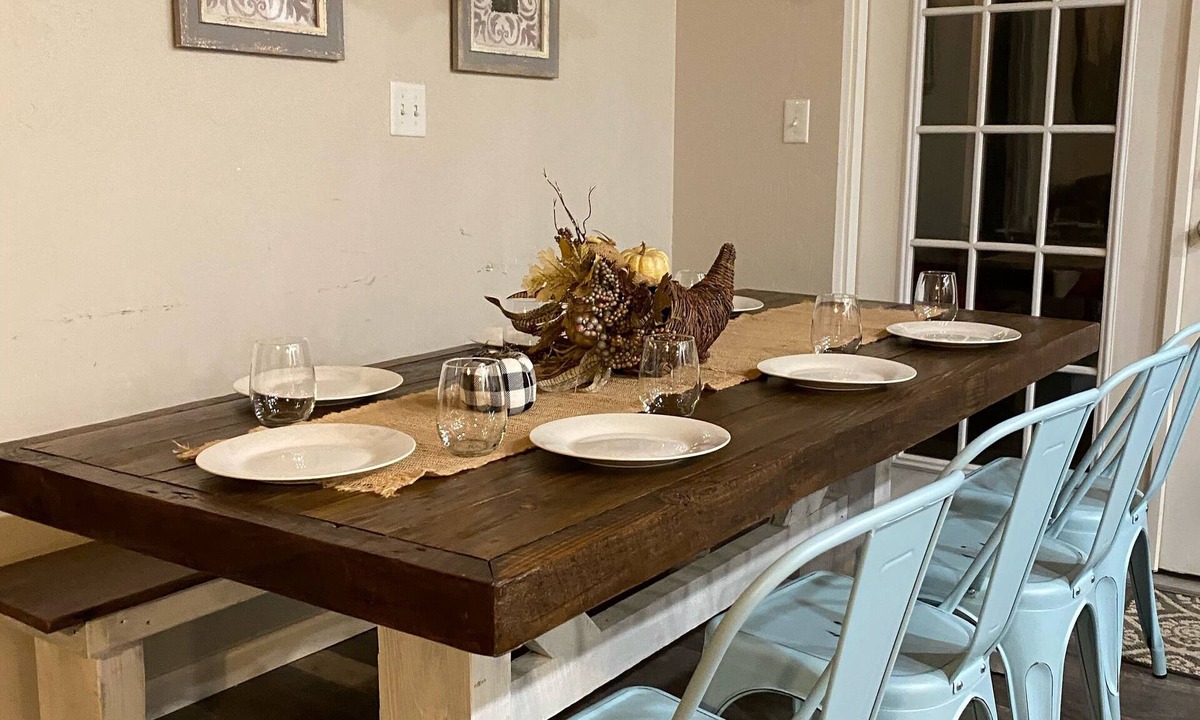 Mena House | Ride2 WPG trails,Garage, Mnt Cabin, WiFi Paved Firepit, Circle Dr Parking, King