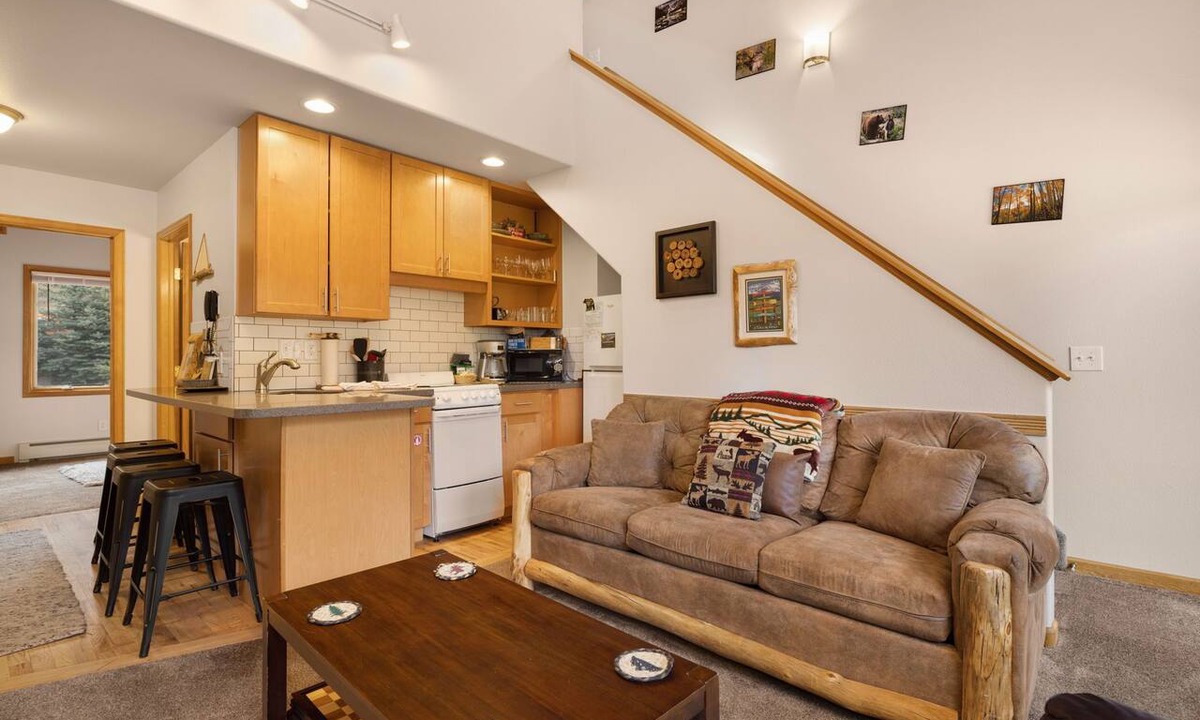 Fall River Estates Condo | Riverfront Fall River Retreat Fireplace Close to RMNP