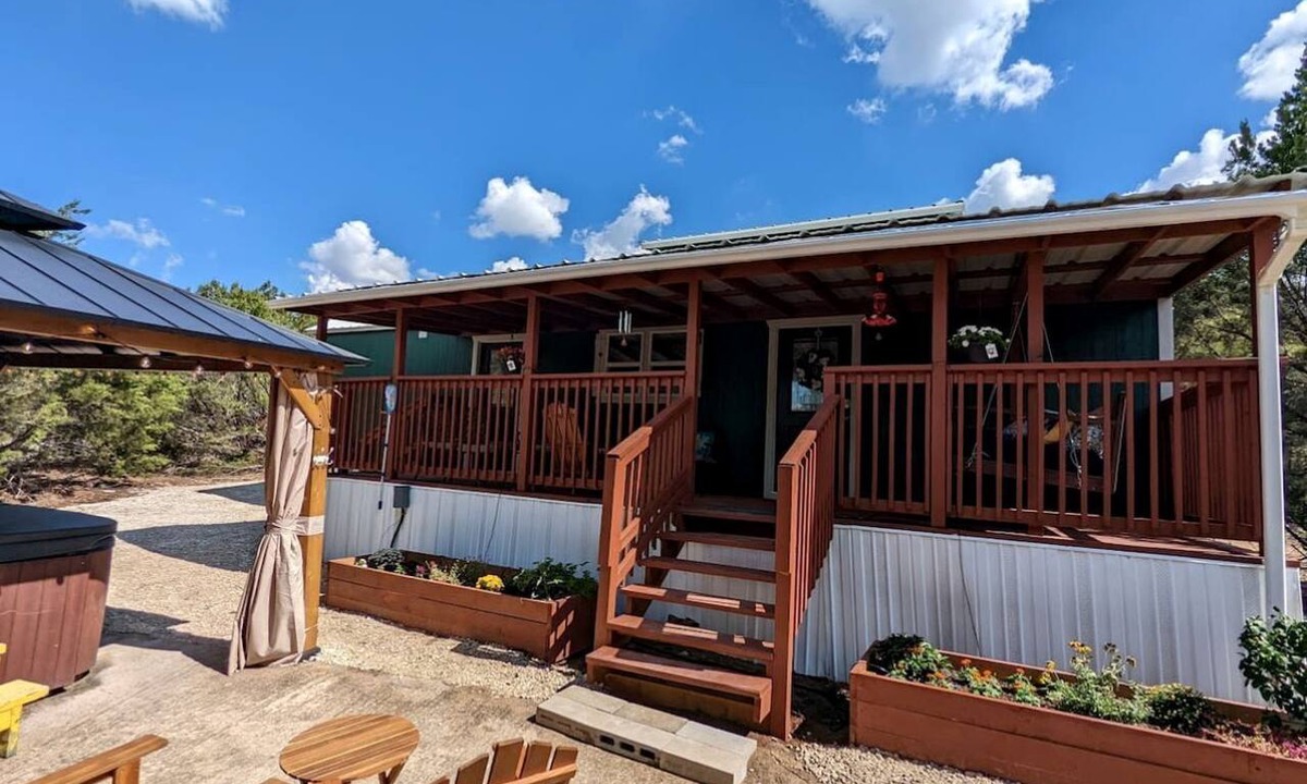 Paluxy Cabin | Romantic Stays in Texas at this Granbury Cabin Glamping Site
