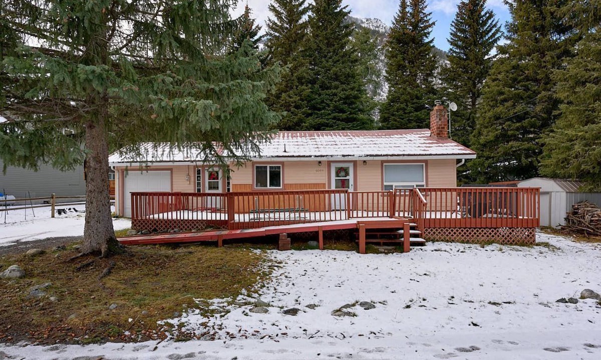 Joseph House | Rosebud Cottage – Fireplace & High-Speed Internet