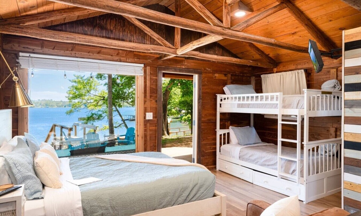 Hemphill Cabin | Rustic Cedar Waterfront Cabin 8 on Toledo Bend