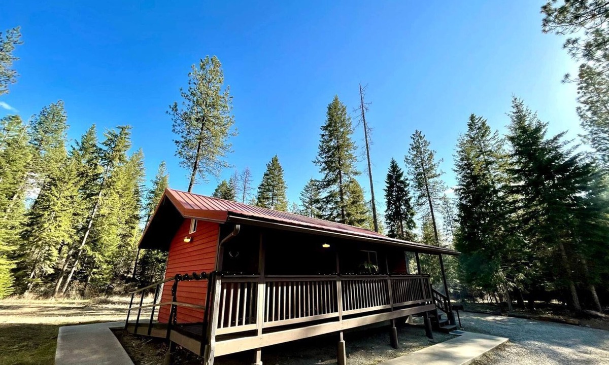 Thompson Falls House | Rustic Vacation Rental Surrounded by Nature in Montana