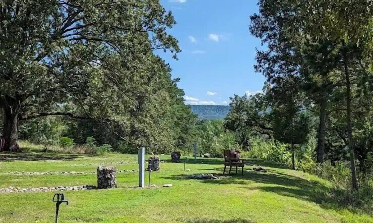 Oden RV Rental | RV site #8 Ouachita Campground at Edendell
