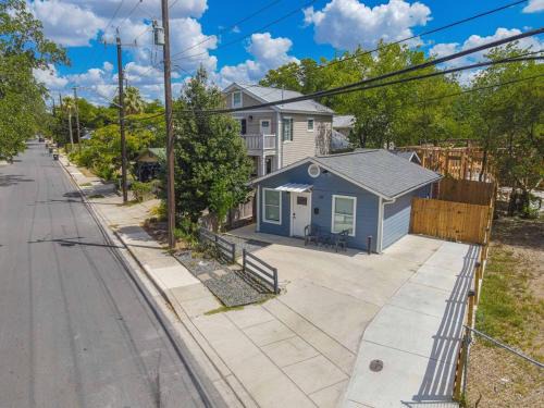 Southtown House | SA Downtown Gem Steps From Major Attractions