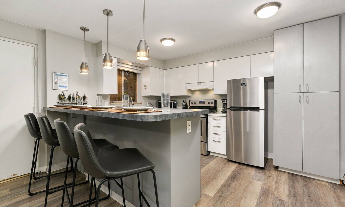 Old Town Condo | Sage Suite | Calm & Earthy Stay Near Old Town