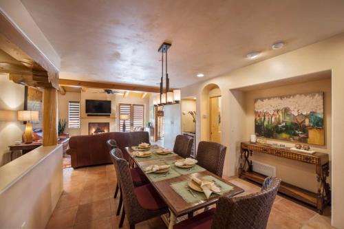 Downtown Santa Fe House | Santa Fe Downtown Corner Courtyard @ El Corazon de Santa Fe