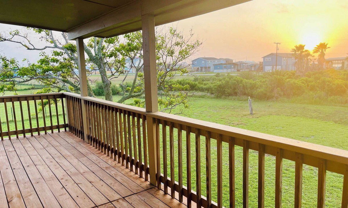Cedar Lane House | Sargent Sunset & Fishing Retreat