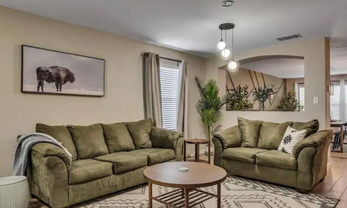 Heritage House | SeaWorld/Lackland/BMT/with game room-Sleeps 11