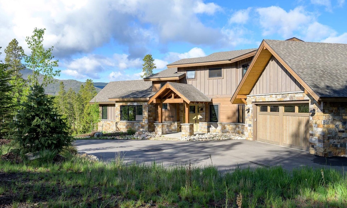 Granby House | Secluded Luxury at Pole Creek Lodge | No Neighbors in Sight | Relax Under The Stars