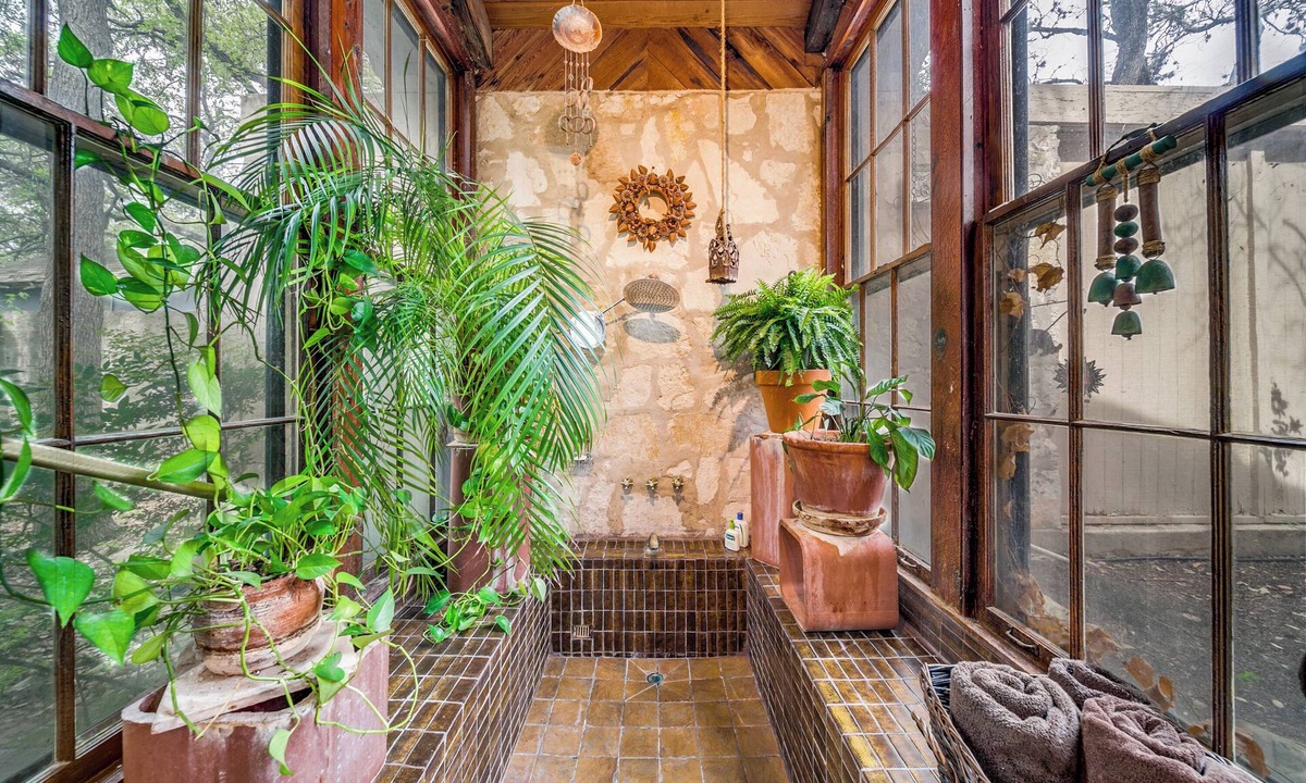 North San Antonio - SAT House | Secluded oasis in the city!
