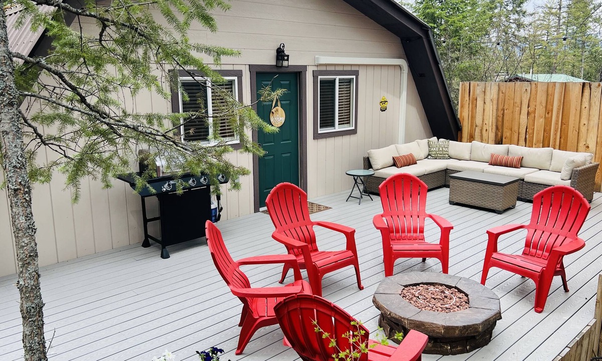 Bigfork Ski Chalet | Secluded Peaceful Chalet 1 Bdrm King Suite AC, Private Laundry Room