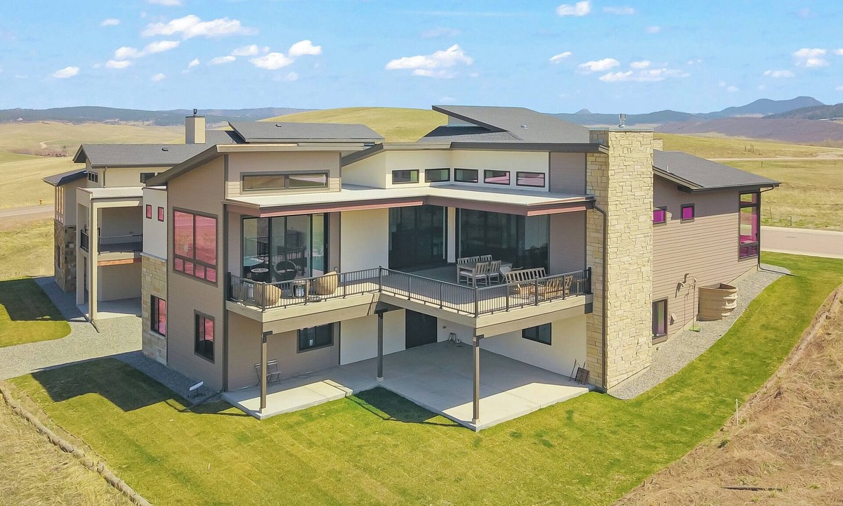 Sedalia House | SEDALIA SUMMIT Brand-New Luxury Mountain Estate