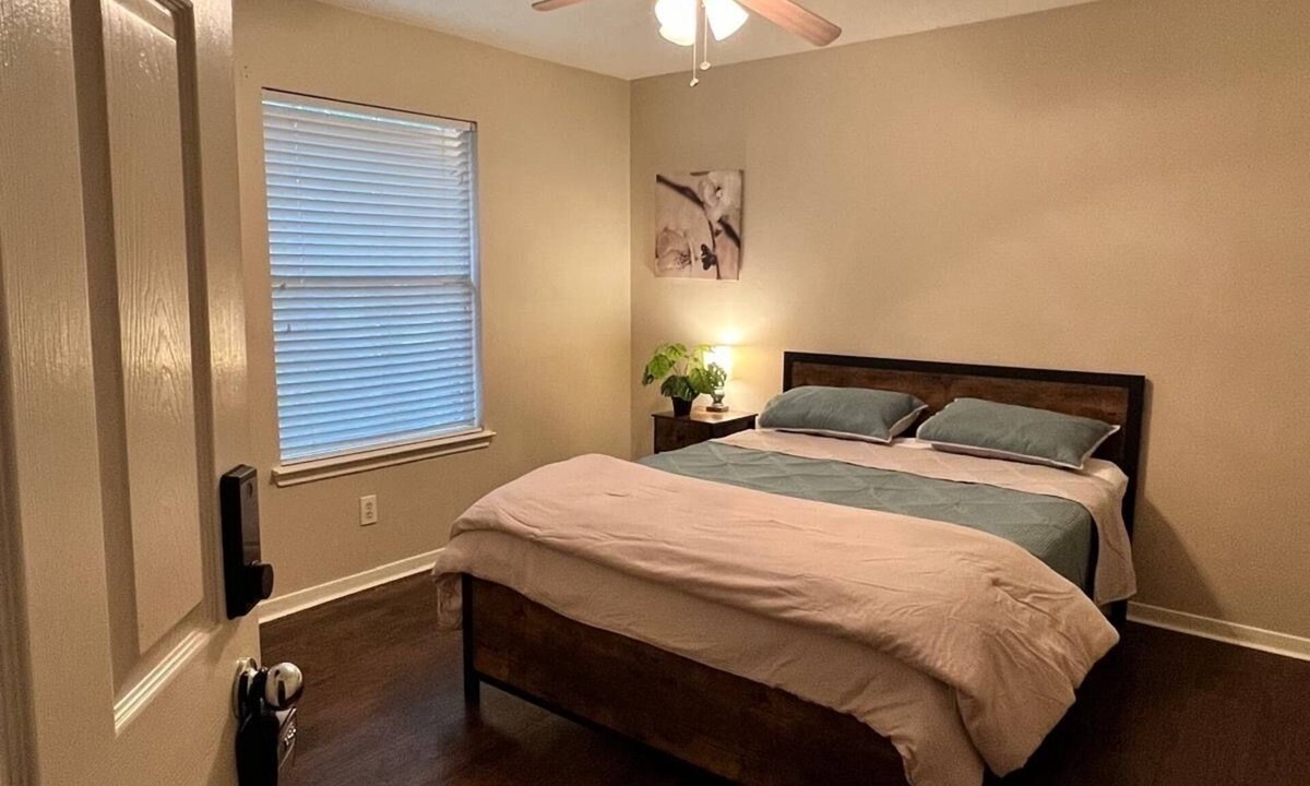 Kingwood House | Serene 1-bedroom house with in vibrant Houston. Shared home!