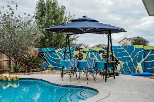 Cypress House | Serene 4BR Lux Home w Heated Spa Pool Massage Chair