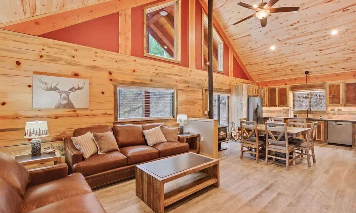 Garden Valley Cabin | Serene and cozy updated log cabin in the woods