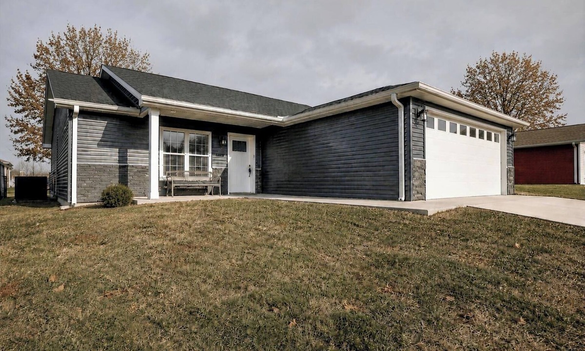 Quincy House | Serene & Modern Oasis - Newly Built, Attached Garage, Centrally Located