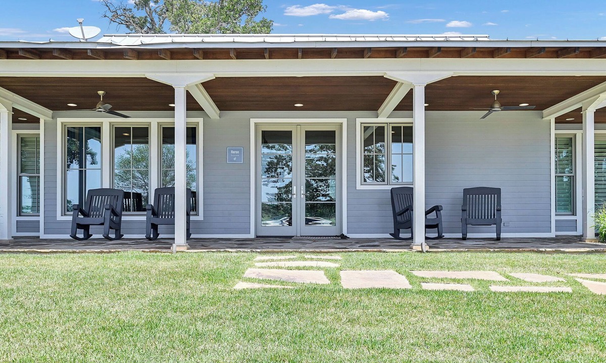 Athens House | Serene Ranch Retreat | Pine Cone Ranch Escape