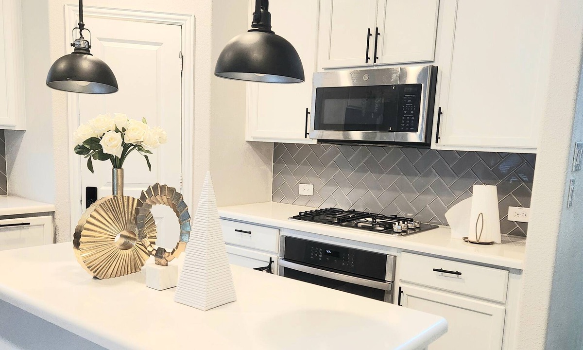 Prosper House | Short Stay, Long on ComfortnOne bedroom in a home with shared space