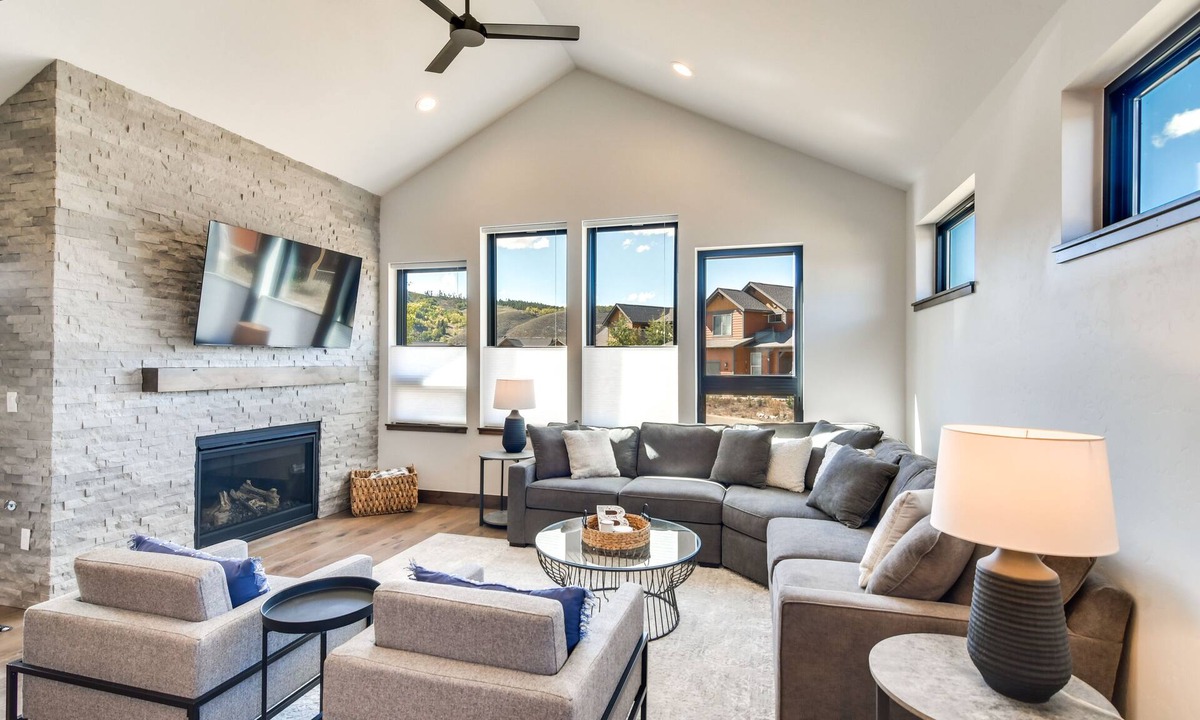 Silvercreek House | Ski-In/Out Home w/Hot Tub in Granby Ranch Resort!