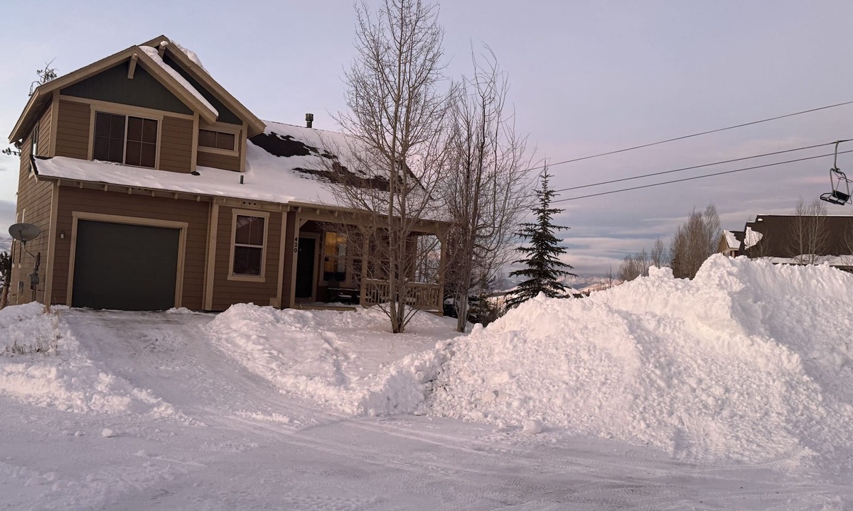 Silvercreek House | Ski In/Ski Out Enjoy the beautiful mountains and watch the skiers go by!