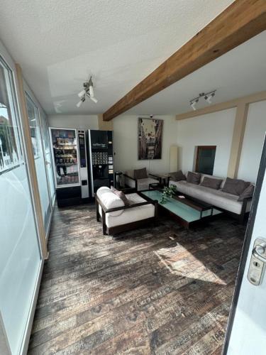 Waltersdorf House | SkyPension