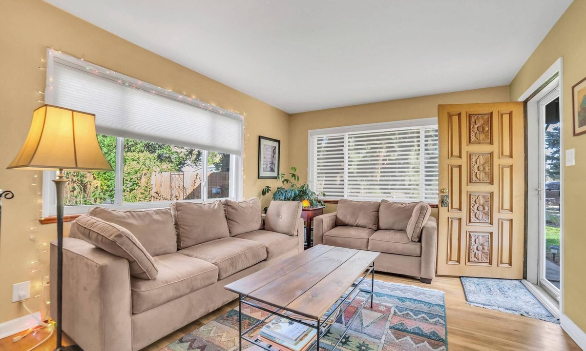 Athmar Park House | Solar-Powered Eco Bungalow, Walk to Lake + Park, EV Charger, Fenced Garden Oasis