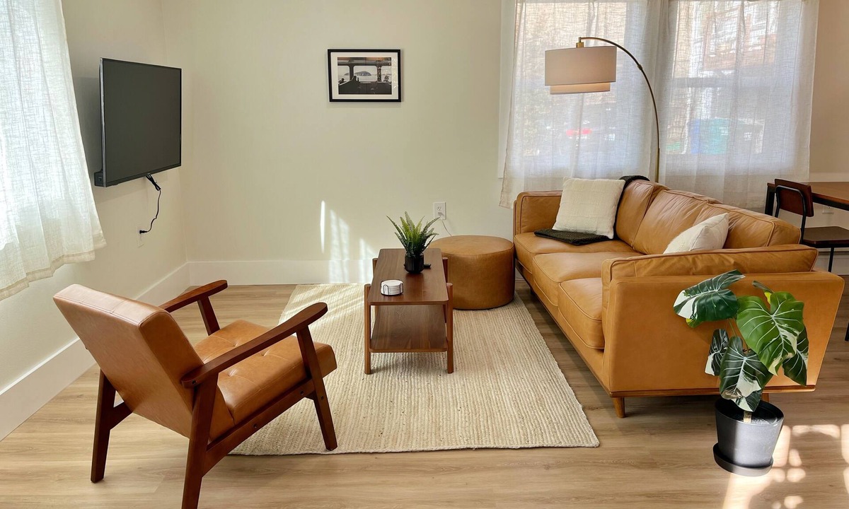 Gatewood House | Sound Breeze Guest Suite - Newly Renovated!