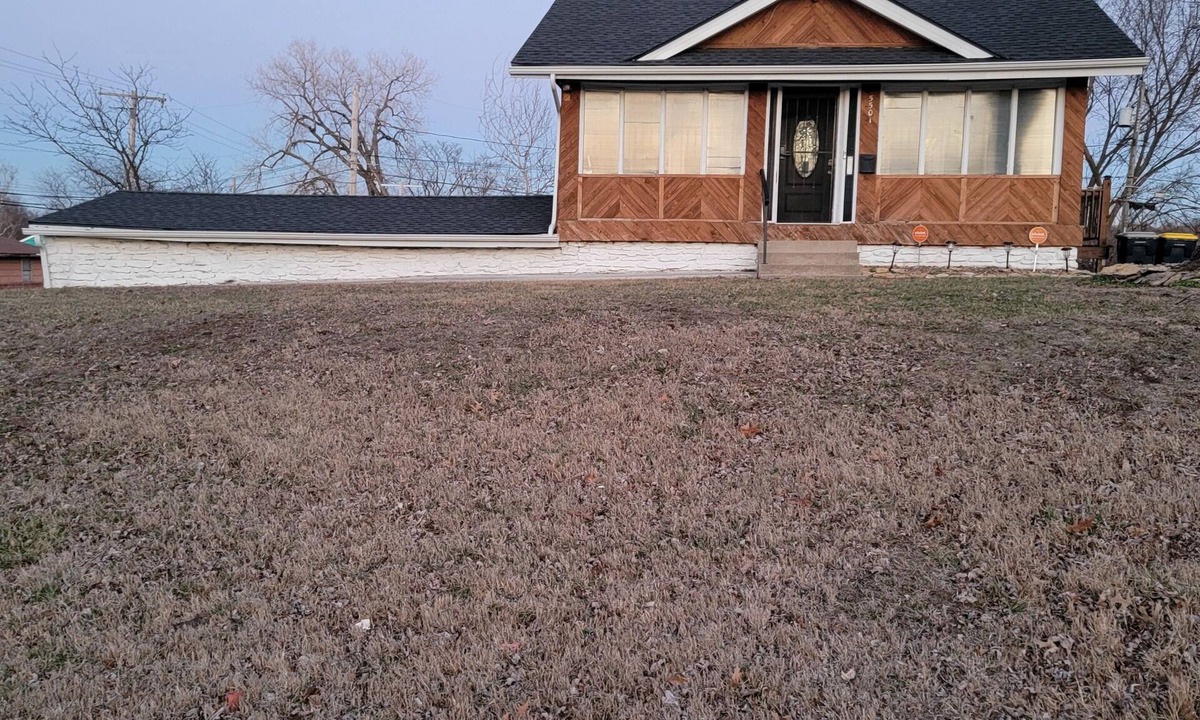 Kansas City House | Spacious 2-bedroom house in enchanting Kansas City with AC, NSD-STRMAJ-00254